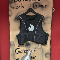 morten x ungebuegelt - Tour Vest