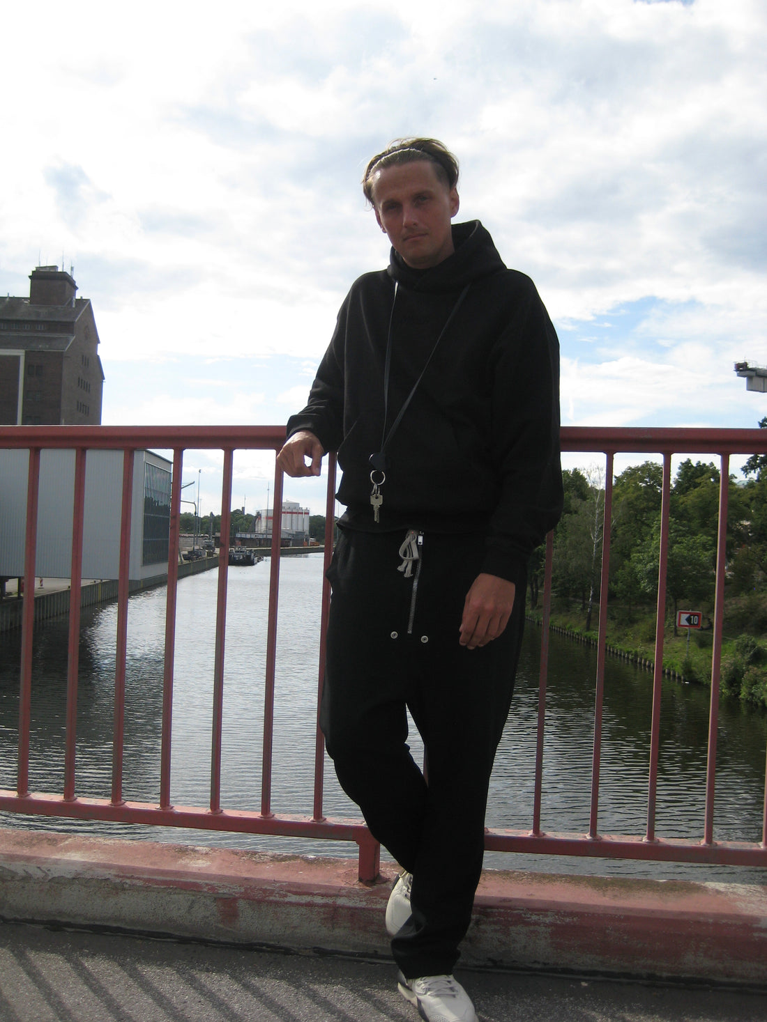 morten - Logo Hoodie Black