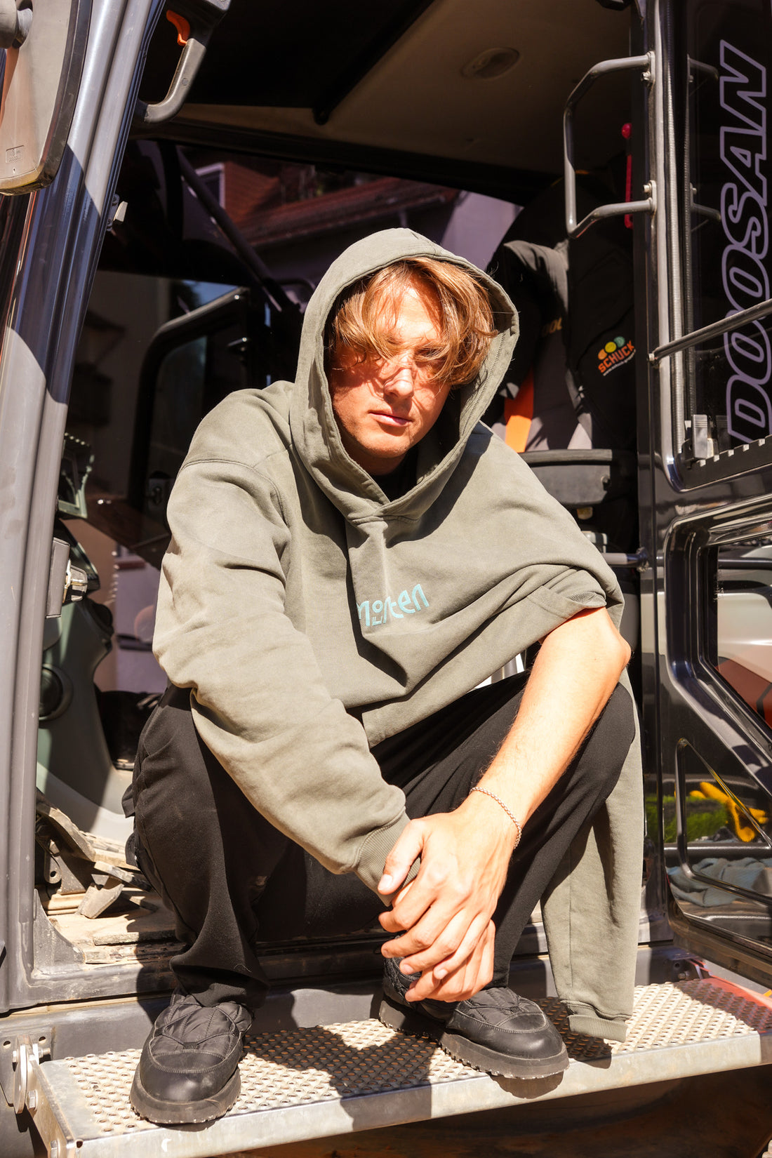 morten - Logo Hoodie Olive