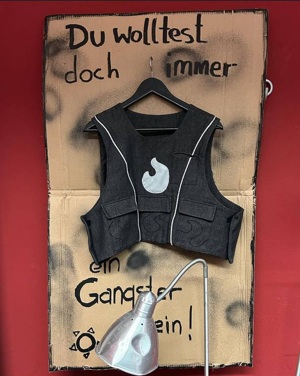 morten x ungebuegelt - Tour Vest